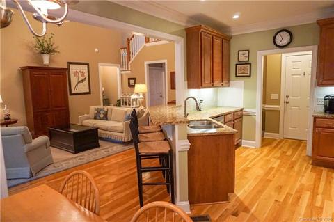 4014 Pinecrest Dr NE, Hickory, NC 28601 photo 15