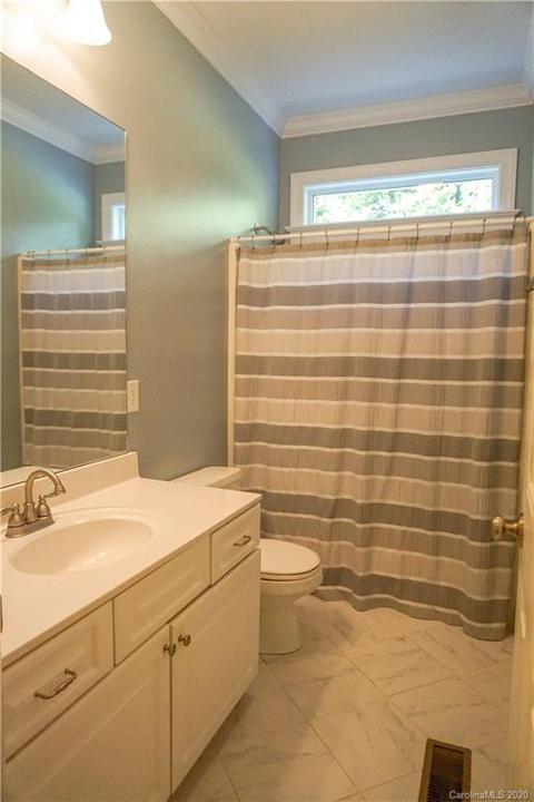 4014 Pinecrest Dr NE, Hickory, NC 28601 photo 27