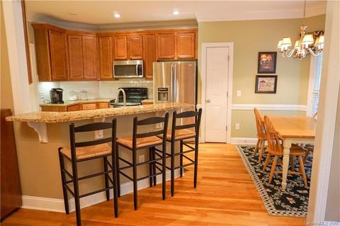 4014 Pinecrest Dr NE, Hickory, NC 28601 photo 13