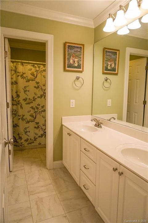 4014 Pinecrest Dr NE, Hickory, NC 28601 photo 35