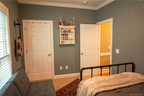 4014 Pinecrest Dr NE, Hickory, NC 28601 photo 29