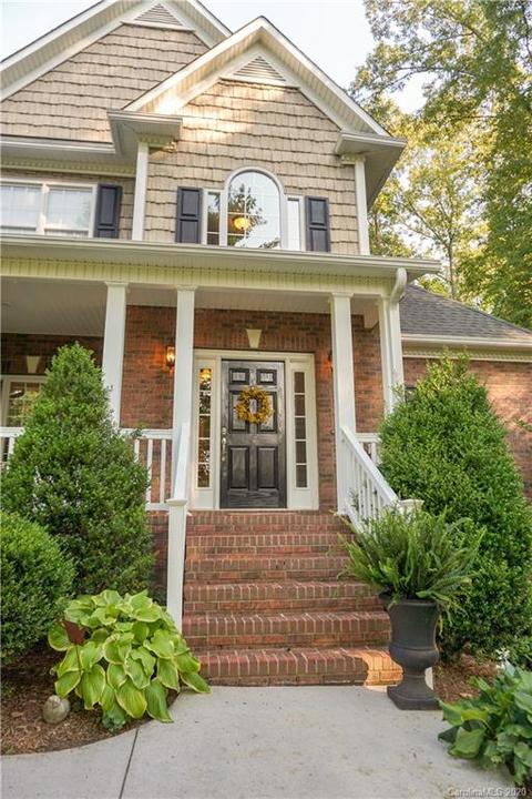 4014 Pinecrest Dr NE, Hickory, NC 28601 photo 3