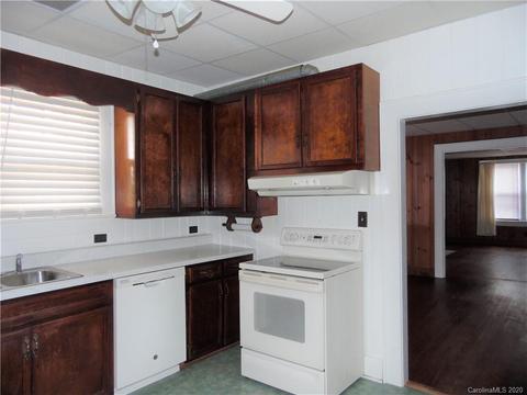 60 Pulliam St, Marion, NC 28752 photo 9