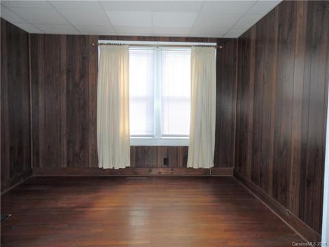 60 Pulliam St, Marion, NC 28752 photo 8