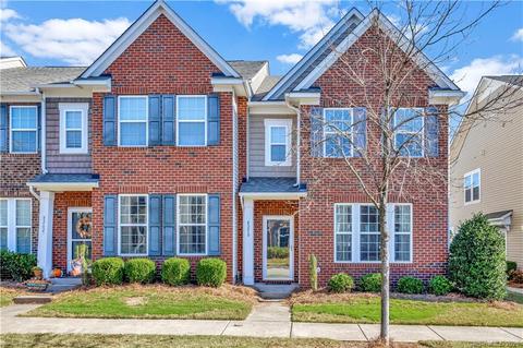 8258 Viewpoint Ln, Cornelius, NC 28031 photo 1