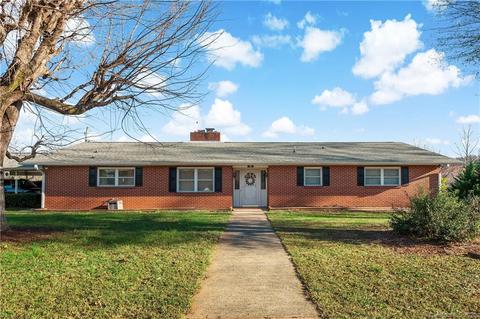 151 Hunter Dr, Marion, NC 28752 photo 1