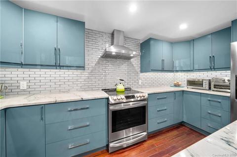 313 Main St, Fairview, NC 28730 photo 9
