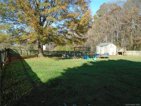 1230 Landsdowne Dr, Conover, NC 28613 photo 4