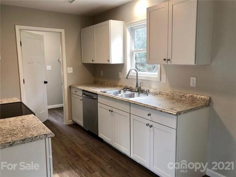45 Restful Ln, Hickory, NC 28601 photo 2