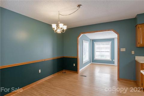 65 Web Pl, Mills River, NC 28759 photo 10