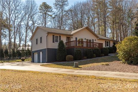 65 Web Pl, Mills River, NC 28759 photo 2