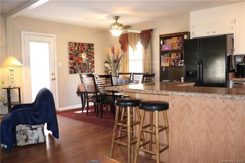 1010 Tangle Dr, Hickory, NC 28602 photo 13