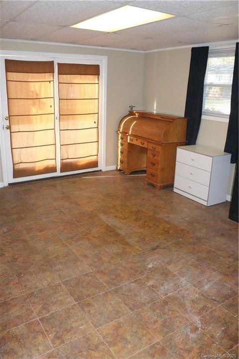 1010 Tangle Dr, Hickory, NC 28602 photo 32