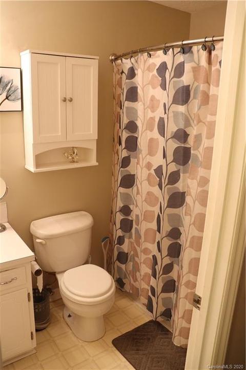 1010 Tangle Dr, Hickory, NC 28602 photo 22