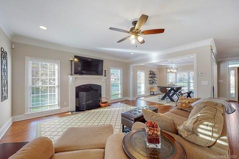 6619 Fox Ridge Cir, Davidson, NC 28036 photo 12