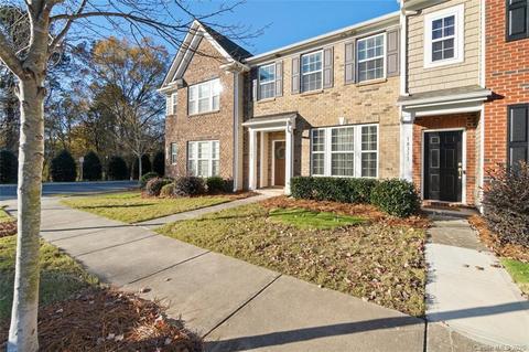 18307 The Commons Blvd, Cornelius, NC 28031 photo 1