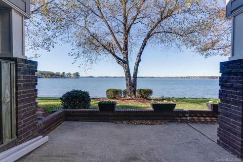 18507 Vineyard Point Ln, Cornelius, NC 28031 photo 1
