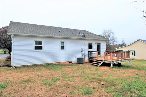 114 Sharon Pl, Hudson, NC 28638 photo 3