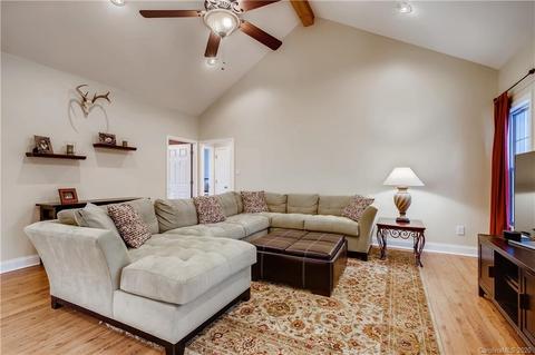 10768 Kingsview Dr, Davidson, NC 28036 photo 5