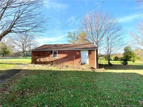 575 E Memorial Hwy, Harmony, NC 28634 photo 5