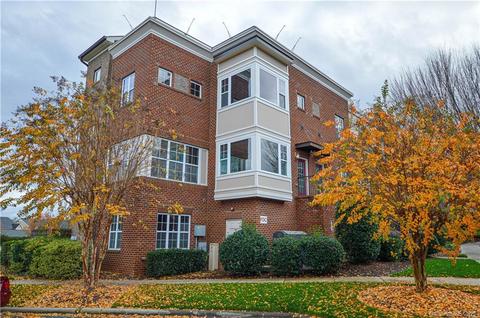 262 Harbour Place Dr, Davidson, NC 28036 photo 1