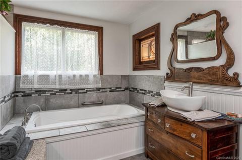 495 Sprinkle Branch Rd, Marshall, NC 28753 photo 22