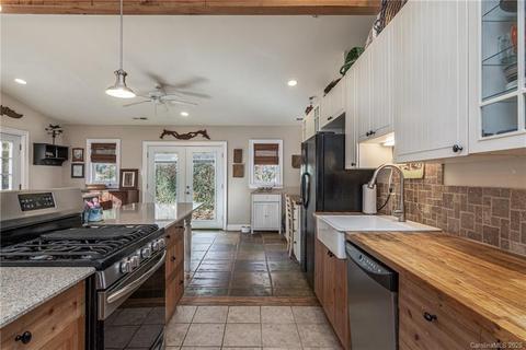 495 Sprinkle Branch Rd, Marshall, NC 28753 photo 11
