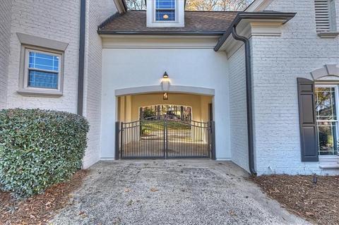 18934 River Falls Dr, Davidson, NC 28036 photo 2