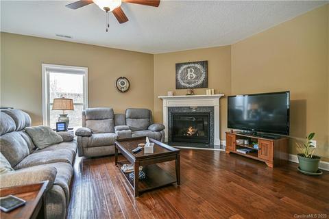 9 Maple St, Fletcher, NC 28732 photo 5