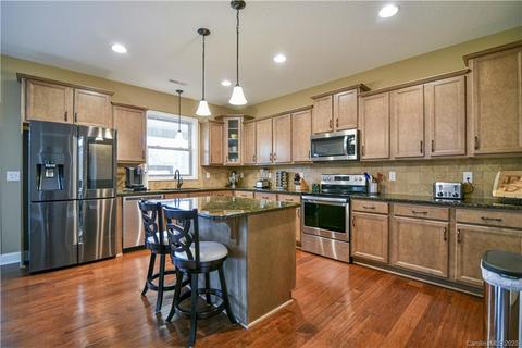 9 Maple St, Fletcher, NC 28732 photo 2