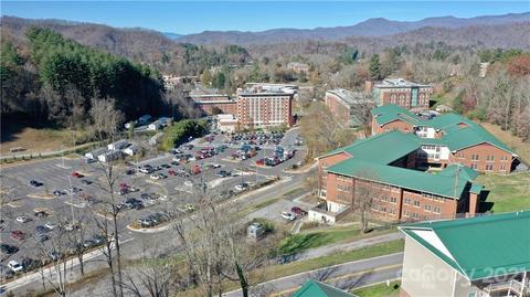 75 Dixs Gap Cir, Cullowhee, NC 28723 photo 4