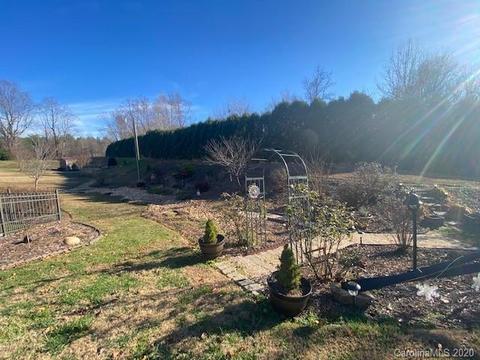 1017 Table View Dr, Morganton, NC 28655 photo 8