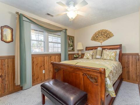 14 Briar Ln, Clyde, NC 28721 photo 11
