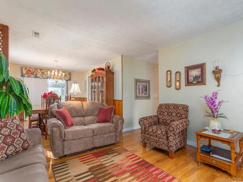 14 Briar Ln, Clyde, NC 28721 photo 6