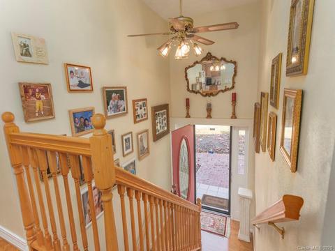 14 Briar Ln, Clyde, NC 28721 photo 4