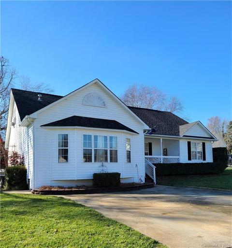 950 Avery Ct, Concord, NC 28025 photo 4