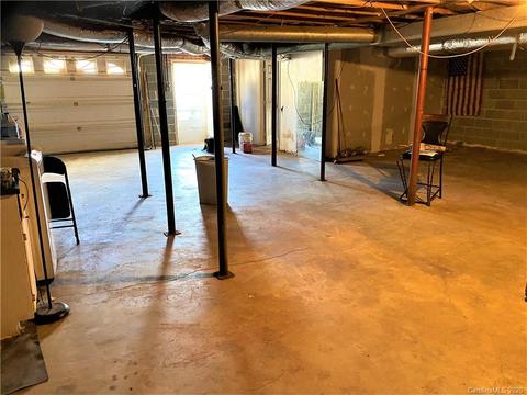 700 7th St SE, Hickory, NC 28602 photo 17