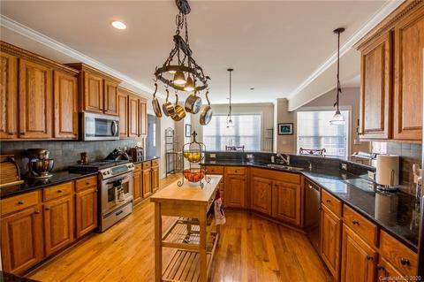 465 Fox Hunter Rd, Harmony, NC 28634 photo 7