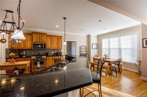 465 Fox Hunter Rd, Harmony, NC 28634 photo 9