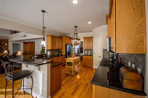 465 Fox Hunter Rd, Harmony, NC 28634 photo 6