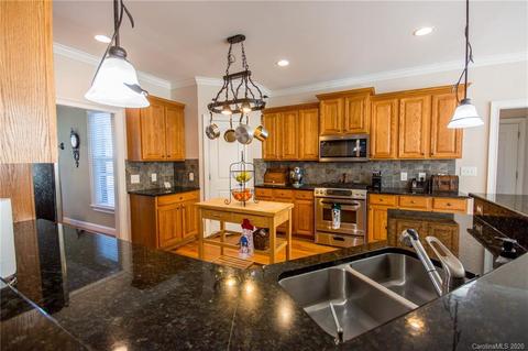465 Fox Hunter Rd, Harmony, NC 28634 photo 8
