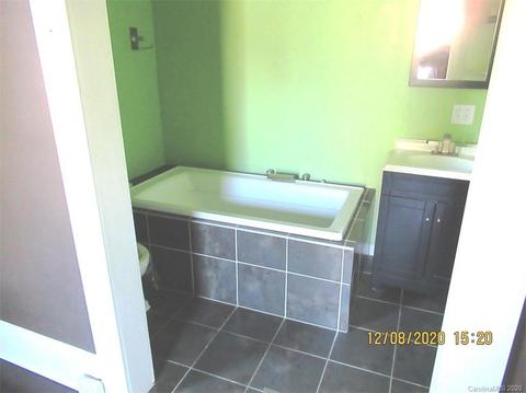 321 3rd St SE, Hickory, NC 28602 photo 18