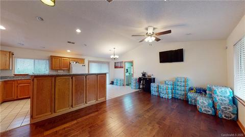 7725 Farmbrook Dr, Waxhaw, NC 28173 photo 5
