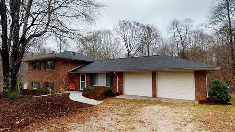 7725 Farmbrook Dr, Waxhaw, NC 28173 photo 2