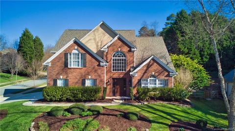 19822 Sandyedge Dr, Cornelius, NC 28031 photo 1