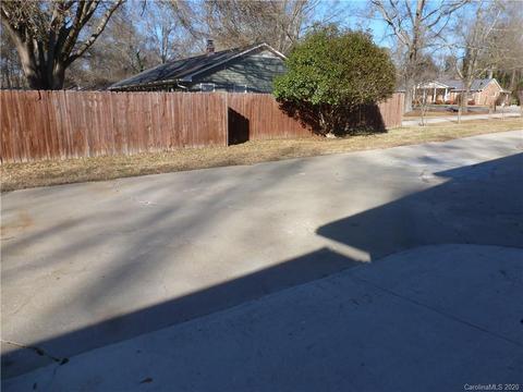 1917 Hickory Dr, Lancaster, SC 29720 photo 2