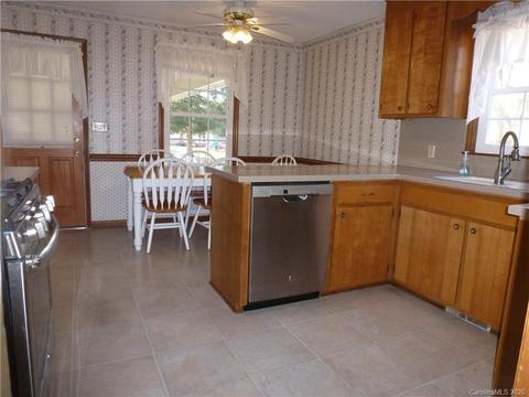 1917 Hickory Dr, Lancaster, SC 29720 photo 10