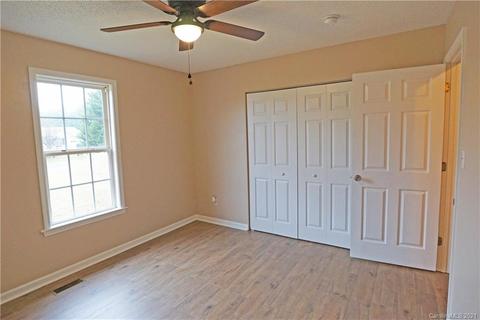 3755 Bridle Path Dr, Vale, NC 28168 photo 9