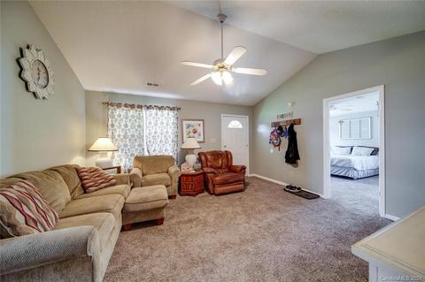 582 Frances St, Monroe, NC 28110 photo 2