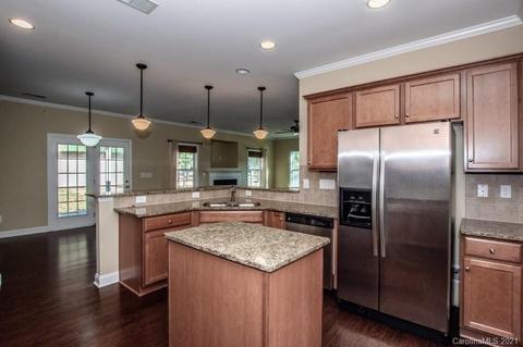 21008 Lagoona Dr, Cornelius, NC 28031 photo 9